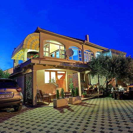 Apartments Melita Бибинє Екстер'єр фото