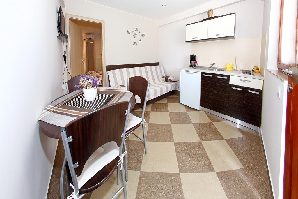 Apartments Melita Бибинє Номер фото